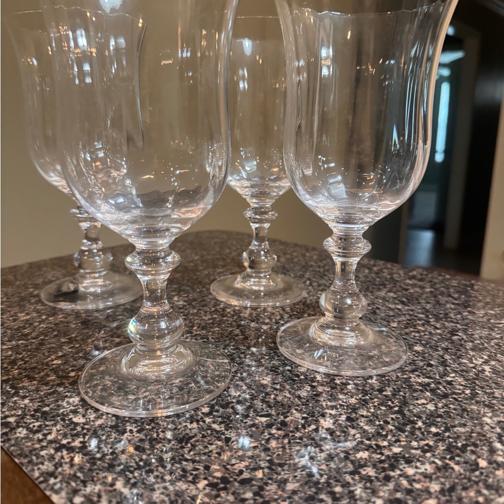 Mikasa Clear Glass Goblet Set